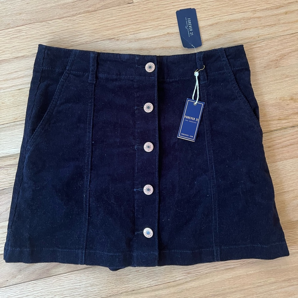 Corduroy mini skirt, navy blue - Forever 21 new with tags - size medium